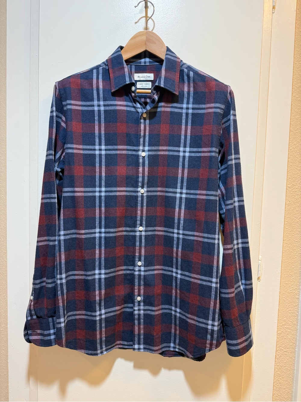 Massimo Dutti Men's Navy and Burgundy Plaid Button-Down Shirt
